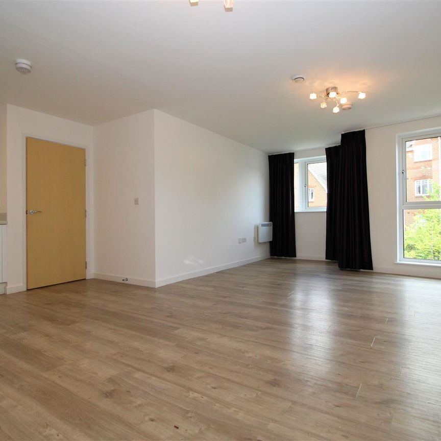 Chataway House, Bradfield Close, Woking, Surrey, GU22 7PR - Photo 1