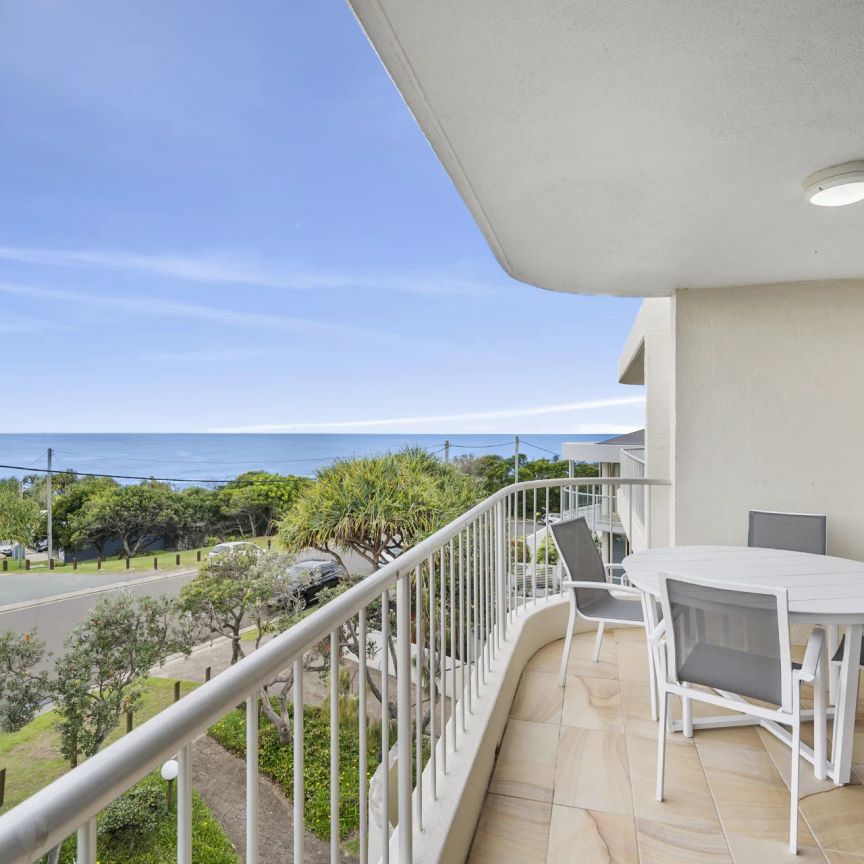 Beachfront Apartment with Ocean Views - Photo 1