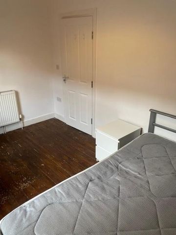 6 bedroom house share to rent - Photo 4