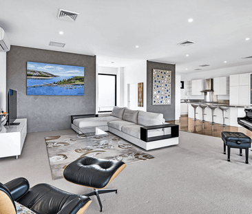 Elegant Residence with Sweeping Harbour-to-City Views - Photo 1