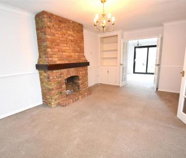 4 bedroom detached house to rent - Photo 3