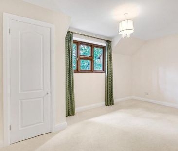 5 bedroom detached house to rent - Photo 3