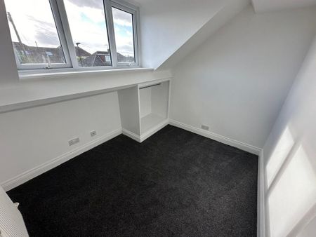 4 bedroom semi-detached bungalow to rent - Photo 4