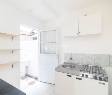 Apartamento JK com 1 quarto e 30m² para alugar em Cidade Baixa, Por... - Foto 2