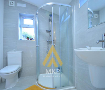 4 bedroom terraced house to rent - Photo 2