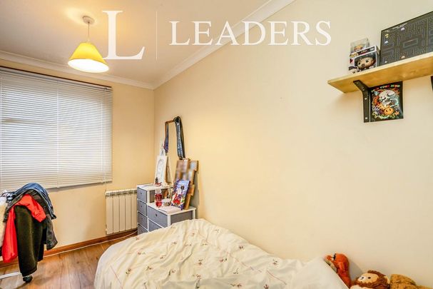 5 bedroom semi-detached house to rent - Photo 1