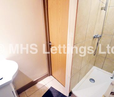 10 Bedroom Mid Terraced House for rent in Regent Park Terrace - Photo 2