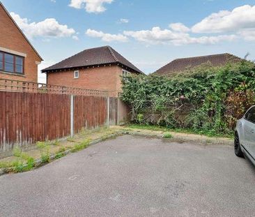 Lichfield Down, Walnut Tree, MK7 - Photo 2