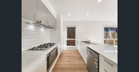 Stunning 3 Bedroom House in Mount Duneed - Photo 2