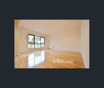 Prime Position - Photo 3