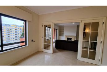 Apartamento T5 em Lisboa