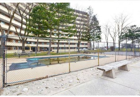 For Lease - 3555 Derry Road Unit# 801 - Room 1, Mississauga, Ontario - Photo 3
