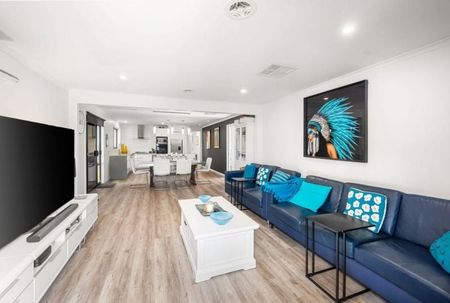 FOUR BEDROOM HOME - Photo 5