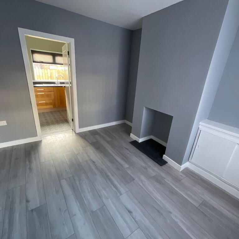 2 Dhu Varren Crescent, Belfast, BT13 3FL - Photo 1