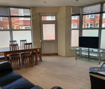 6 bedroom semi-detached house to rent - Photo 1