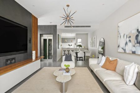 Exquisite home in prime position - Photo 2