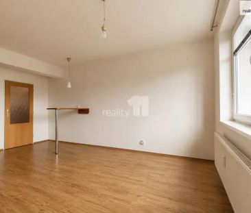 Pronájem bytu 2+kk o CP 45 m - Fotografie 3