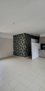 Location Appartement 3 pièces 61m² - Photo 3