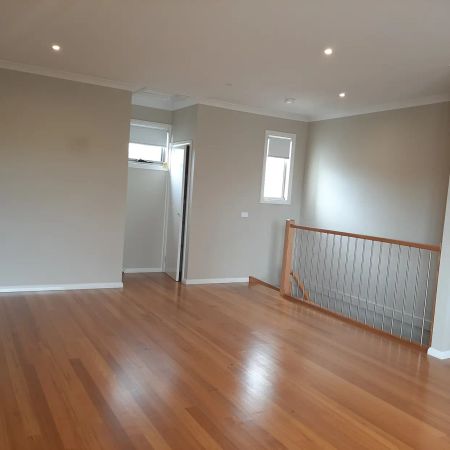 Two Bedroom Townhouse - Photo 3