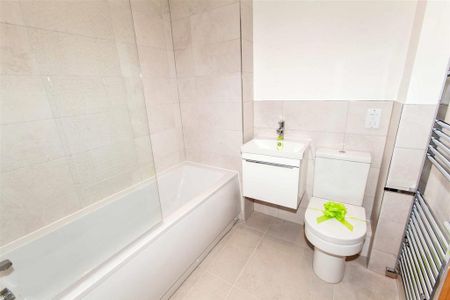 2 bedroom townhouse to rent - Photo 3