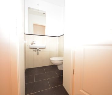 Hochwertige Wohnung im Neubau mit großer Terrasse und Gartenanteil ! - Photo 1