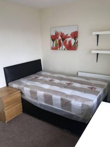 2 bedroom house share to rent - Photo 3
