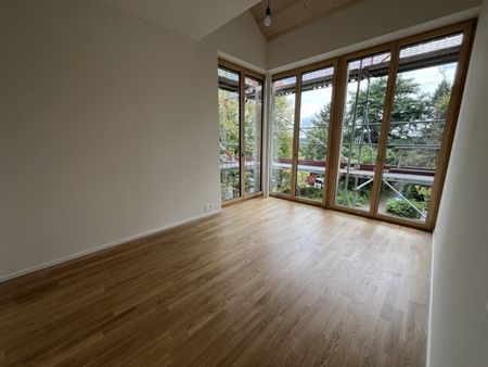 ERSTBEZUG: Wohnen wie im Einfamilienhaus. 5.5-Zimmer-Hausteil in familienfreundlichem Quartier. - Photo 5