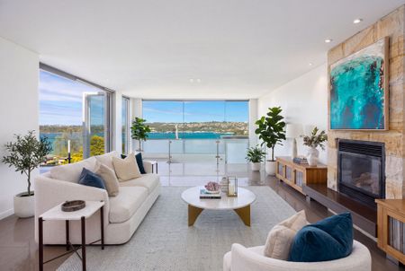 Contemporary Luxury with Stunning Harbour Panorama - Photo 2