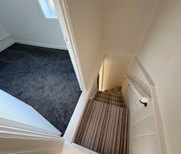 A characterful two bedroom former Fisherman's cottage situated just... - Photo 4