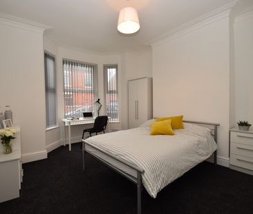 6 Bed End Terrace, Great Western Street, M14 - Photo 5