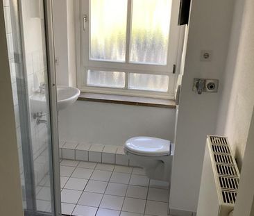 3- Raum-Erdgeschosswohnung mit Dusche und Balkon - Photo 4