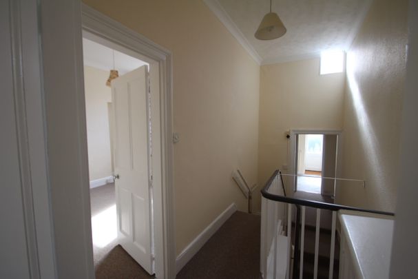 1 bedroom Flat - Photo 1