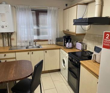 11 Ciaro Street 10 MONTH LEASE, Holylands, Belfast, BT7 1QS - Photo 6