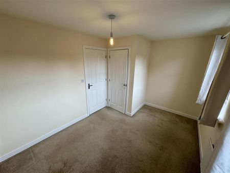 2 bedroom semi-detached house to rent - Photo 4