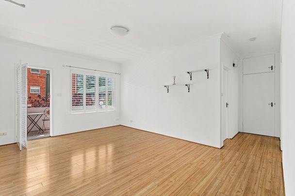 First-Floor Beachside Apartment with Style and Convenience - Photo 1