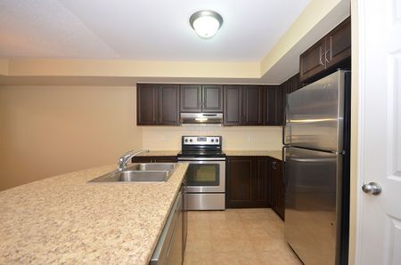 For Lease - 205 BLUESTONE Private Unit# 2, Orleans - Cumberland and Area, Ontario - Photo 5