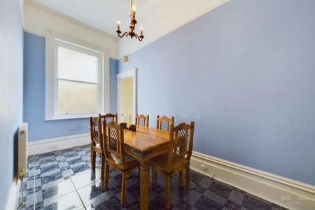 3 bedroom flat to rent - Photo 3