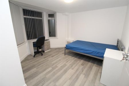 6 bedroom house to rent - Photo 3