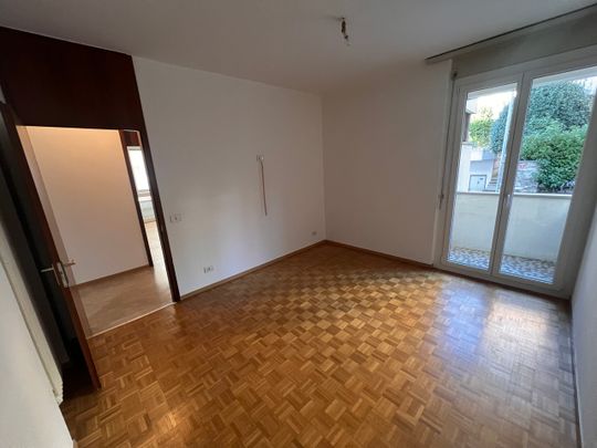 FOR RENT SPACIOUS 2.5-ROOM APARTMENT - Photo 1