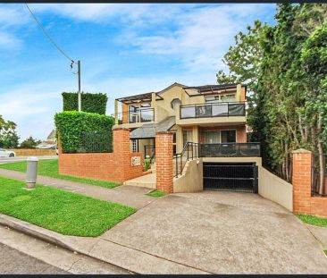 MODERN TWO BEDROOM UNIT IN CONVENIENT LOCATION - Photo 4