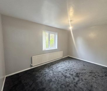 Huins Close, Redditch - Photo 2