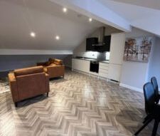 108 Flat 2 Harrogate Road, Leeds, LS7 4NY - Photo 2