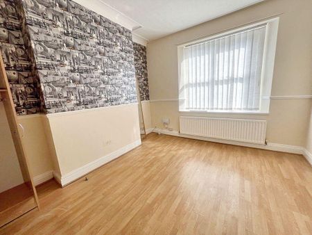 2 bed lower flat to rent in NE28 - Photo 4