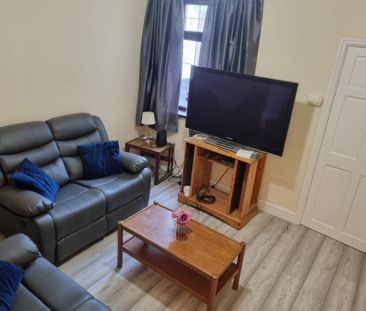 3 bedroom terraced house to rent - Photo 6