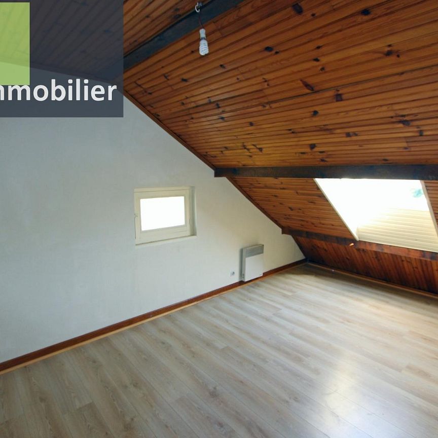 location: Chaumergy centre (39 JURA), à louer appartement duplex de type 3 avec terrasse. - Photo 1