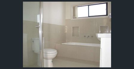 IDEAL LOCATION! - Photo 4