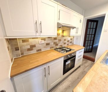 2 bedroom terraced house to rent - Photo 4