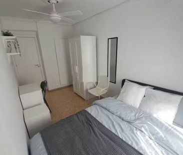 Carrer de lEscultor Piquer, Valencia, Valencian Community 46019 - Photo 6