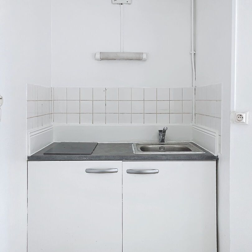 Appartement à louer - REIMS/ PROCHE AVENUE DE PARIS - Photo 1