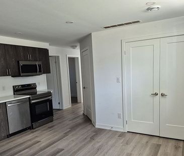 For Lease - 4263 Fourth Avenue Unit# 812, Niagara Falls, Ontario - Photo 5